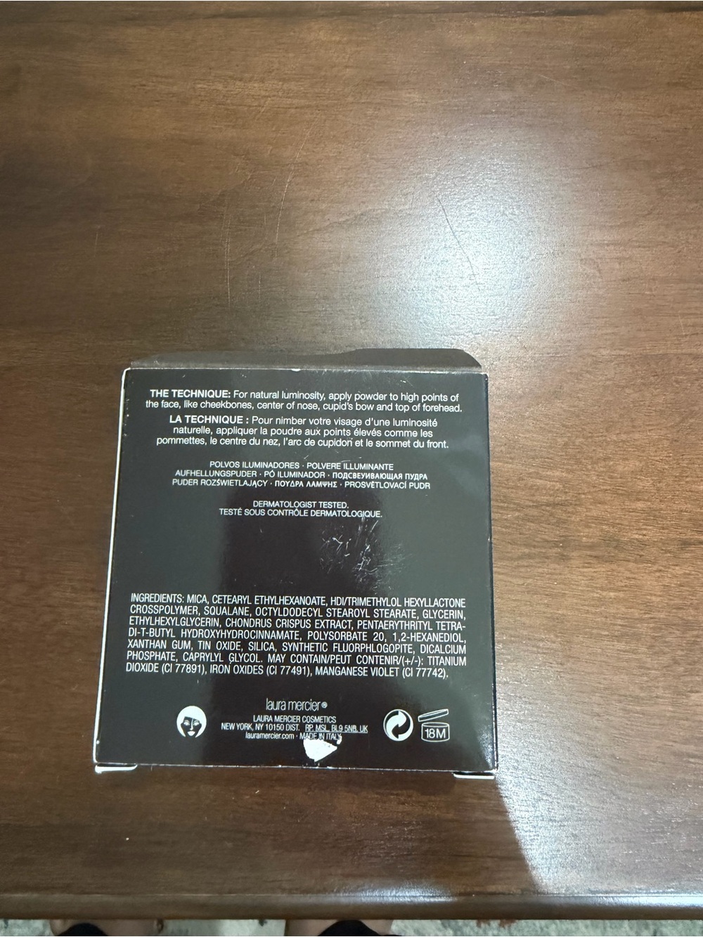 laura mercier Face Illuminator Powder - Deep Brown Packaging - Picture 2 of 8